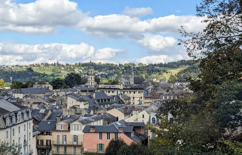 Berceau de la Source Panorama sur la cité thermale de Bagnères de Bigorre